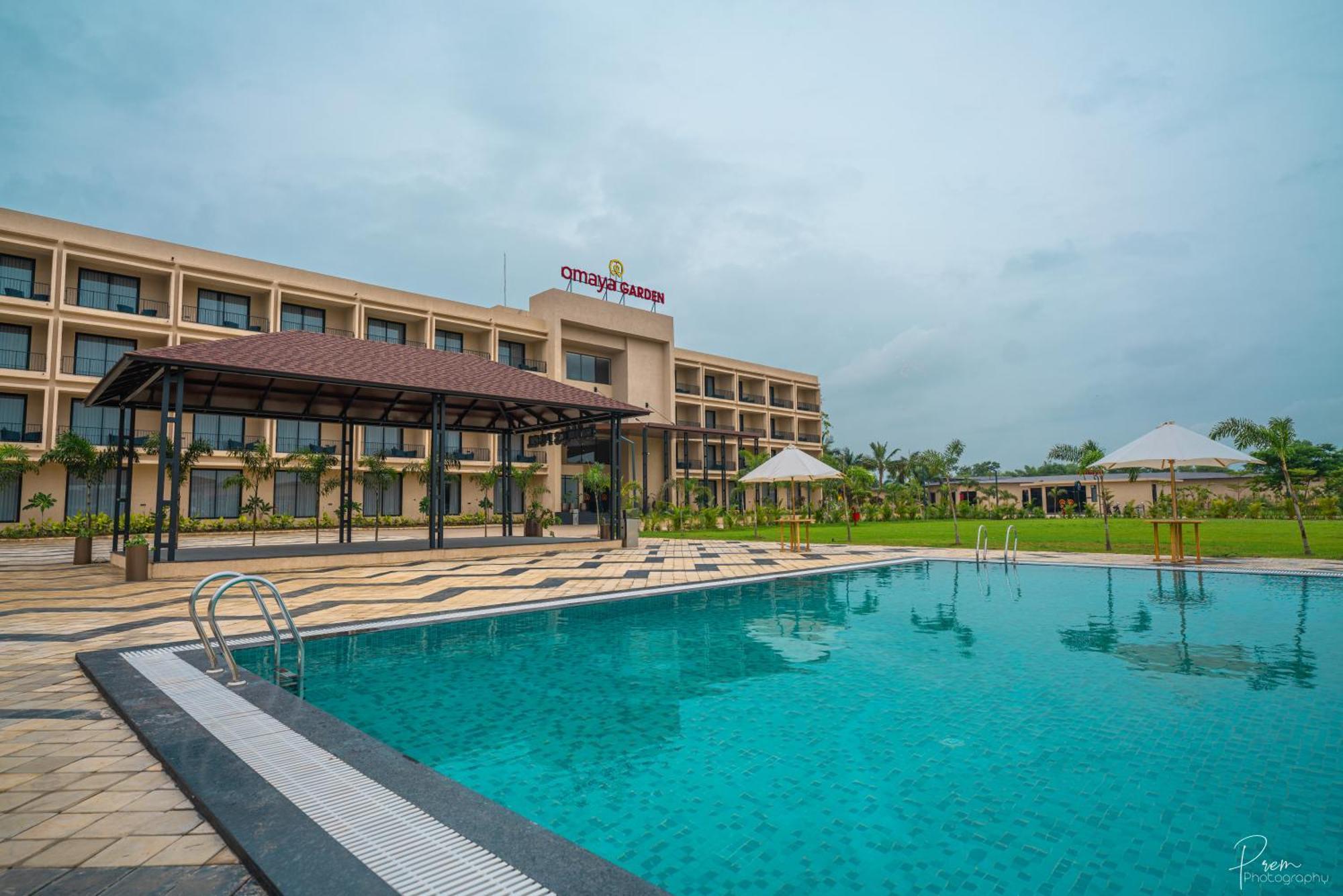 Hotel Omaya Garden Rāipur Buitenkant foto