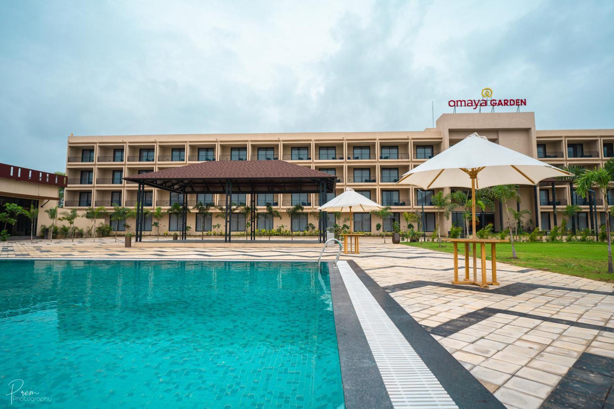 Hotel Omaya Garden Rāipur Buitenkant foto